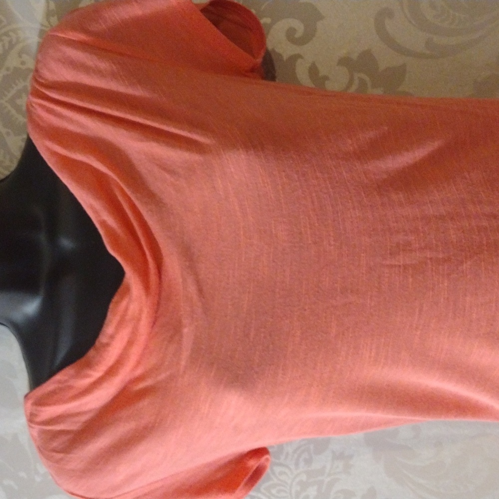 Apt .9 Essentials Tee XSP - Picture 2 of 5